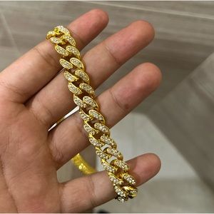 Good and diamond chain